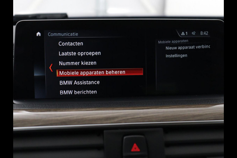 BMW 3 Serie 318i Luxury Edition | Sportstoelen | Leder | Stoelverwarming | Full LED | Navigatie | Parkeerhulp | Cruise control | Climate control | Bluetooth | Origineel NL