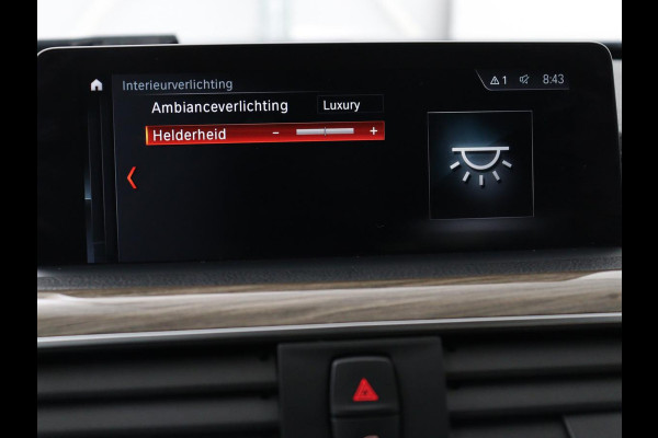 BMW 3 Serie 318i Luxury Edition | Sportstoelen | Leder | Stoelverwarming | Full LED | Navigatie | Parkeerhulp | Cruise control | Climate control | Bluetooth | Origineel NL