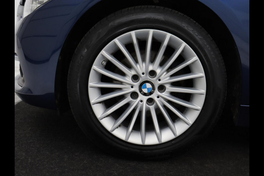 BMW 3 Serie 318i Luxury Edition | Sportstoelen | Leder | Stoelverwarming | Full LED | Navigatie | Parkeerhulp | Cruise control | Climate control | Bluetooth | Origineel NL