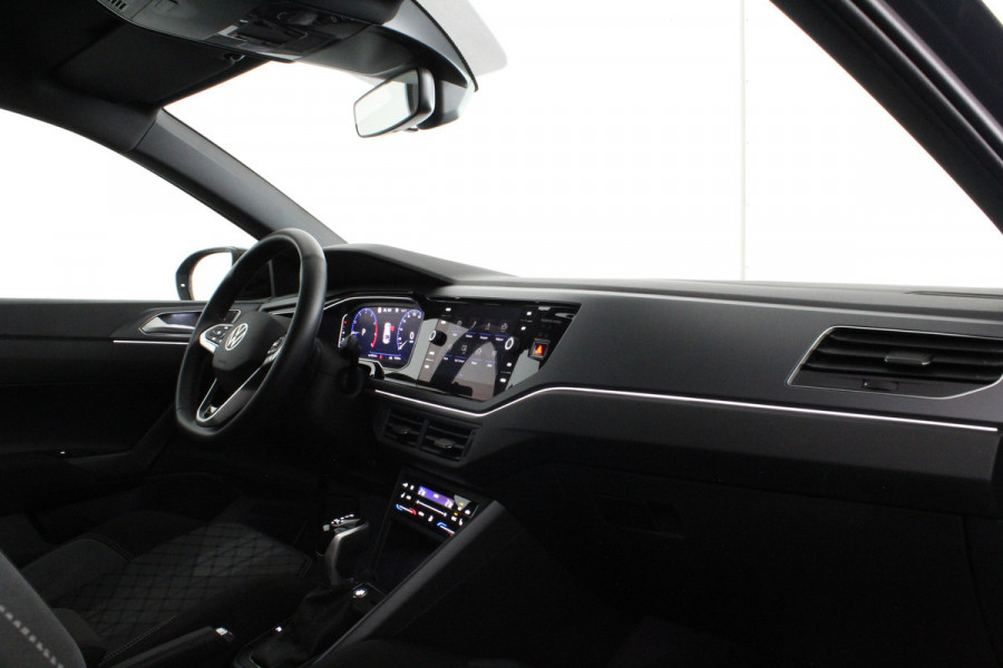 Volkswagen Taigo 1.0 TSI R-Line > 116pk/DSG/Black style pakket/Smoky Gray Metallic...