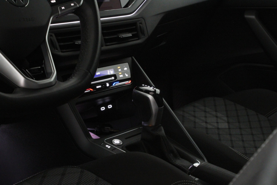 Volkswagen Taigo 1.0 TSI R-Line > 116pk/DSG/Black style pakket/Smoky Gray Metallic...