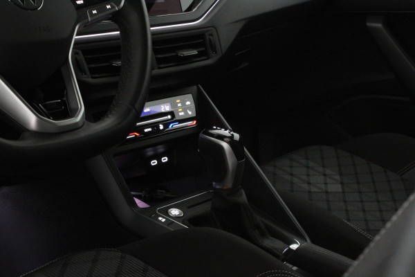 Volkswagen Taigo 1.0 TSI R-Line > 116pk/DSG/Black style pakket/Smoky Gray Metallic...