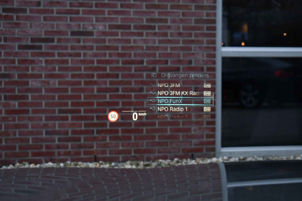 BMW 5 Serie 545e xDrive M-Sport Pano ACC HUD 20inch 360 Laser HiFi Adp-demping