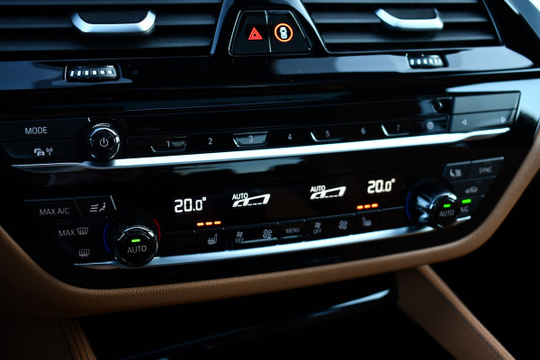 BMW 5 Serie 545e xDrive M-Sport Pano ACC HUD 20inch 360 Laser HiFi Adp-demping