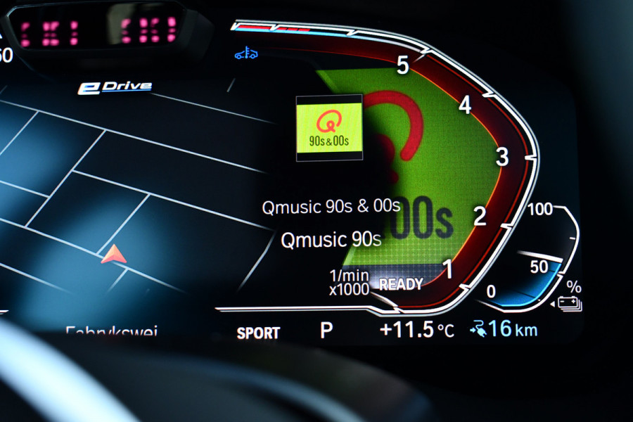 BMW 5 Serie 545e xDrive M-Sport Pano ACC HUD 20inch 360 Laser HiFi Adp-demping