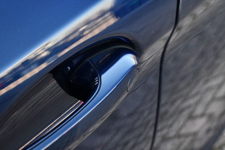 BMW 5 Serie 545e xDrive M-Sport Pano ACC HUD 20inch 360 Laser HiFi Adp-demping