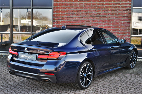 BMW 5 Serie 545e xDrive M-Sport Pano ACC HUD 20inch 360 Laser HiFi Adp-demping