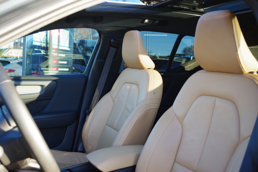 Volvo XC40 1.5 T5 Recharge 262 PK PHEV Inscription, Leder, Panoramadak, Winterpakket