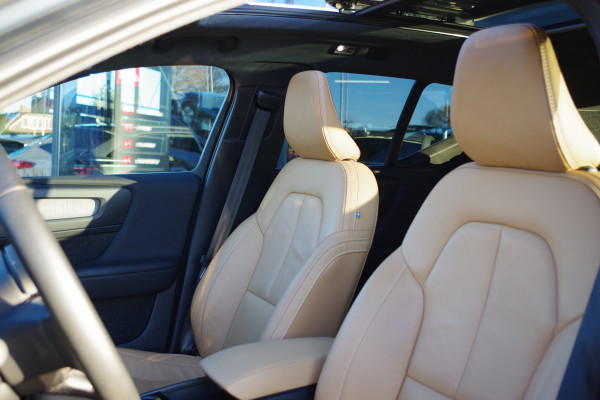 Volvo XC40 1.5 T5 Recharge 262 PK PHEV Inscription, Leder, Panoramadak, Winterpakket