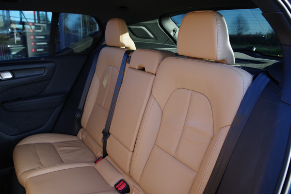 Volvo XC40 1.5 T5 Recharge 262 PK PHEV Inscription, Leder, Panoramadak, Winterpakket