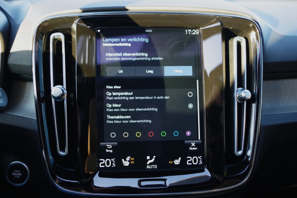 Volvo XC40 1.5 T5 Recharge 262 PK PHEV Inscription, Leder, Panoramadak, Winterpakket