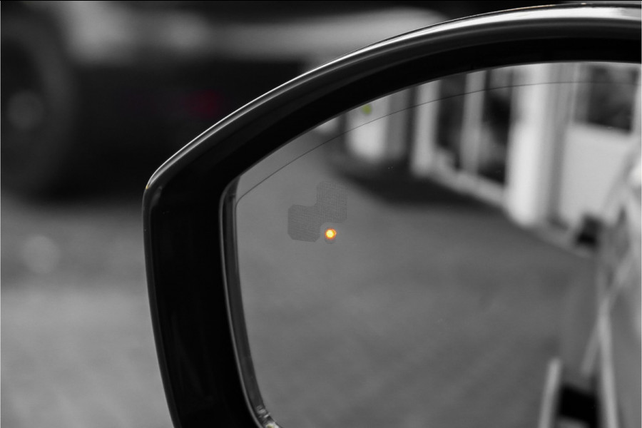 Land Rover Range Rover Velar 2.0 P400e Edition Pano ACC Meridian 360°