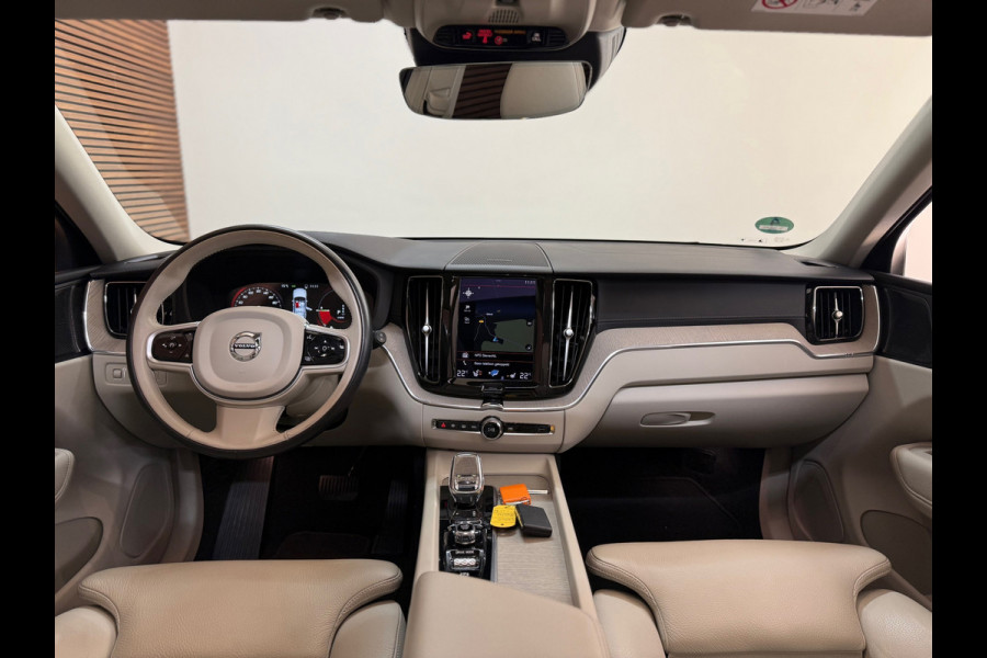 Volvo XC60 2.0 T6 Plug-in AWD Inscription | VOL! | Pano | Luchtvering | Trekhaak | Xenium Pakket | Int.Safe PRO Pakket | HUD | NAP