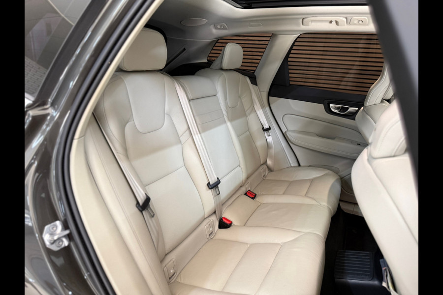 Volvo XC60 2.0 T6 Plug-in AWD Inscription | VOL! | Pano | Luchtvering | Trekhaak | Xenium Pakket | Int.Safe PRO Pakket | HUD | NAP