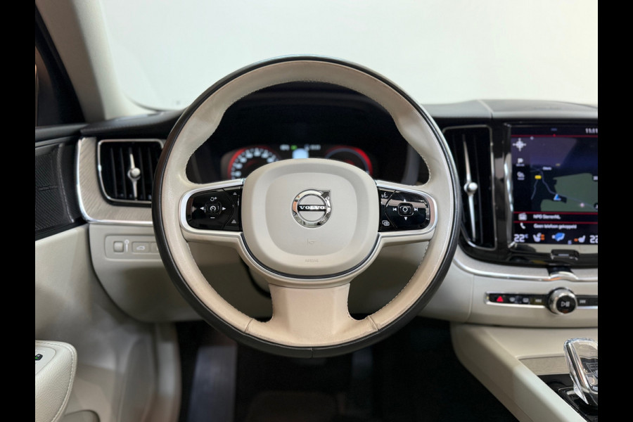 Volvo XC60 2.0 T6 Plug-in AWD Inscription | VOL! | Pano | Luchtvering | Trekhaak | Xenium Pakket | Int.Safe PRO Pakket | HUD | NAP