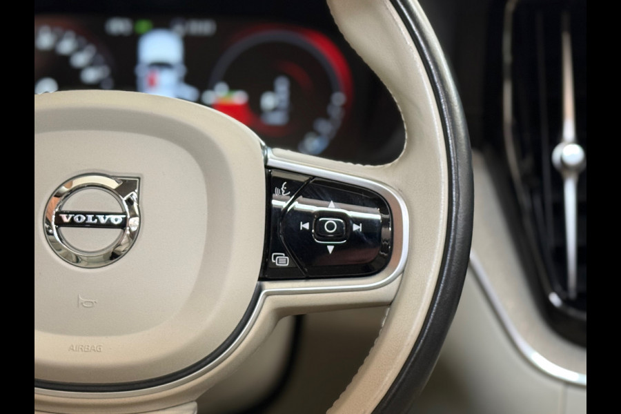 Volvo XC60 2.0 T6 Plug-in AWD Inscription | VOL! | Pano | Luchtvering | Trekhaak | Xenium Pakket | Int.Safe PRO Pakket | HUD | NAP