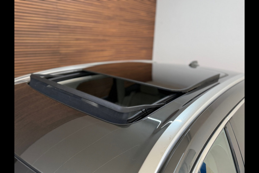 Volvo XC60 2.0 T6 Plug-in AWD Inscription | VOL! | Pano | Luchtvering | Trekhaak | Xenium Pakket | Int.Safe PRO Pakket | HUD | NAP