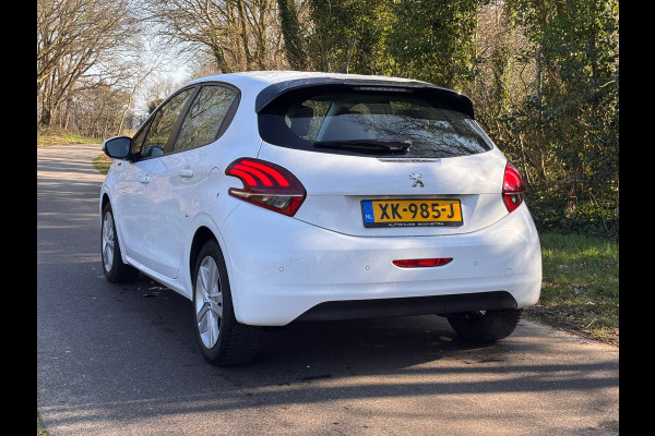 Peugeot 208 1.2 PureTech Signature | Cruise + Navi + " 151.000 " KM NAP |