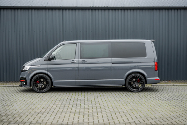 Volkswagen Transporter Caravelle | Automaat | Led | Camera | Carplay | Navi | Zijschuifdeur R+L | Adapt.Cruise | Trekhaak