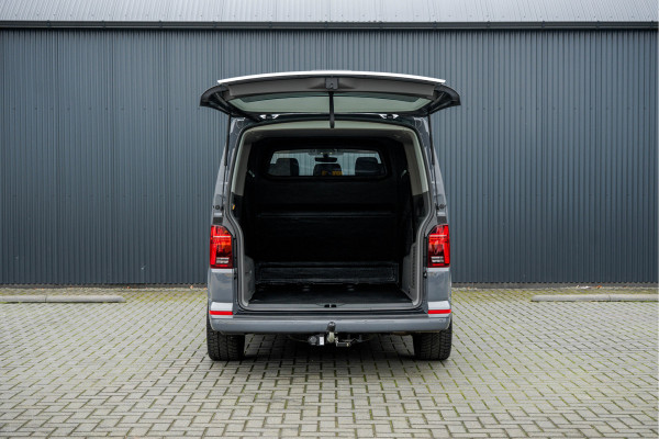 Volkswagen Transporter Caravelle | Automaat | Led | Camera | Carplay | Navi | Zijschuifdeur R+L | Adapt.Cruise | Trekhaak