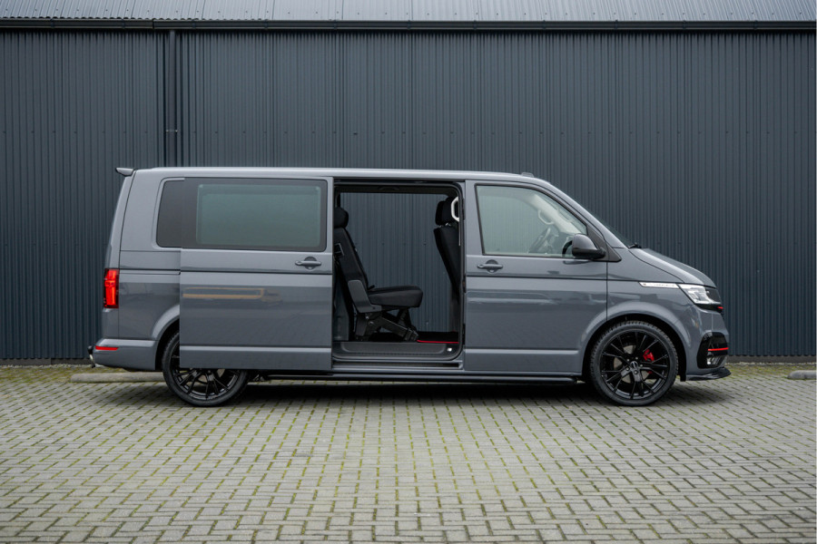 Volkswagen Transporter Caravelle | Automaat | Led | Camera | Carplay | Navi | Zijschuifdeur R+L | Adapt.Cruise | Trekhaak