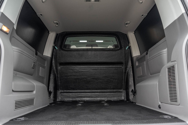 Volkswagen Transporter Caravelle | Automaat | Led | Camera | Carplay | Navi | Zijschuifdeur R+L | Adapt.Cruise | Trekhaak