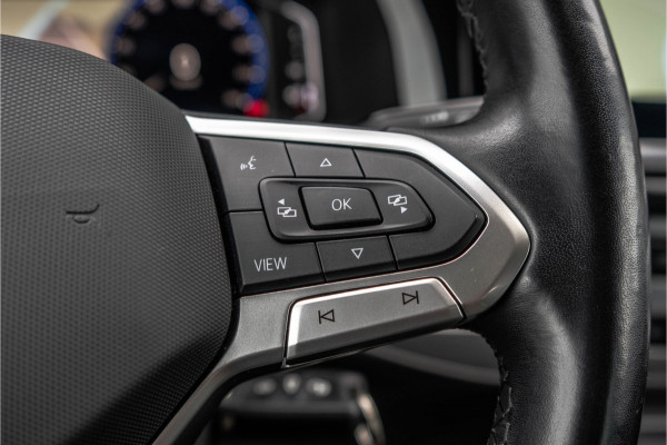 Volkswagen Transporter Caravelle | Automaat | Led | Camera | Carplay | Navi | Zijschuifdeur R+L | Adapt.Cruise | Trekhaak