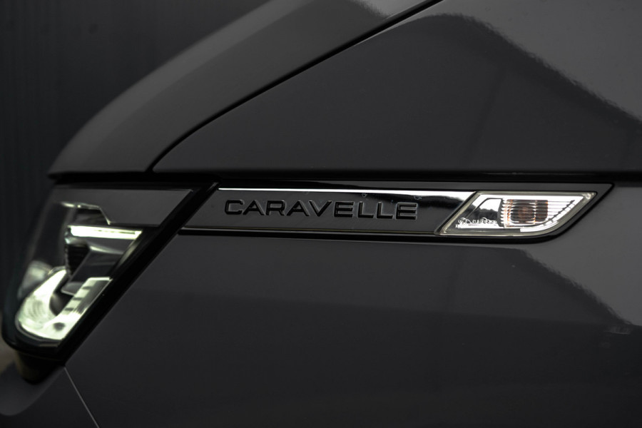 Volkswagen Transporter Caravelle | Automaat | Led | Camera | Carplay | Navi | Zijschuifdeur R+L | Adapt.Cruise | Trekhaak