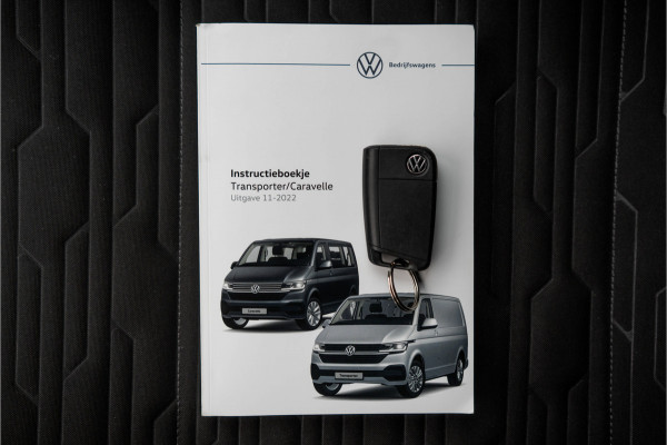 Volkswagen Transporter Caravelle | Automaat | Led | Camera | Carplay | Navi | Zijschuifdeur R+L | Adapt.Cruise | Trekhaak