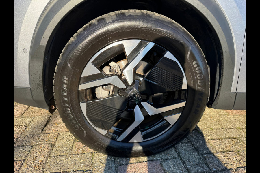 Peugeot 2008 1.2 Hybrid 136 GT Elektr bed. voorstoel / Alcantara / 360 camera / Navi / Stoelverwarming / Keyless