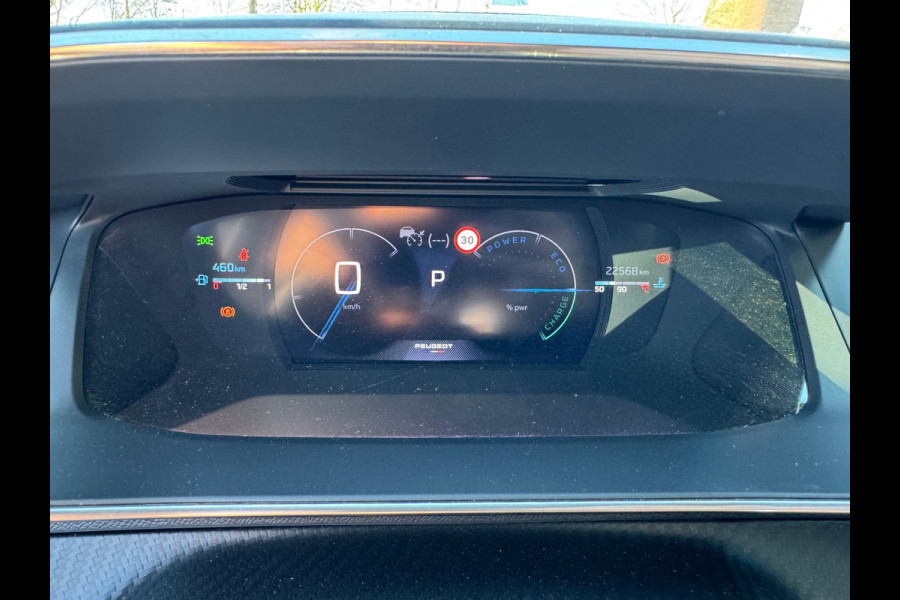 Peugeot 2008 1.2 Hybrid 136 GT Elektr bed. voorstoel / Alcantara / 360 camera / Navi / Stoelverwarming / Keyless