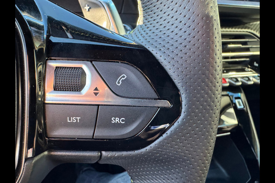Peugeot 2008 1.2 Hybrid 136 GT Elektr bed. voorstoel / Alcantara / 360 camera / Navi / Stoelverwarming / Keyless