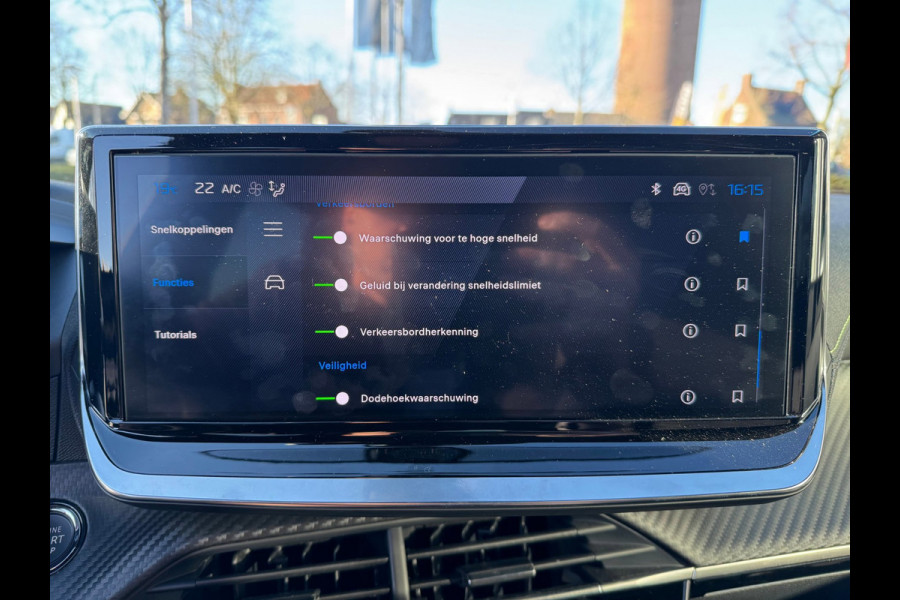 Peugeot 2008 1.2 Hybrid 136 GT Elektr bed. voorstoel / Alcantara / 360 camera / Navi / Stoelverwarming / Keyless