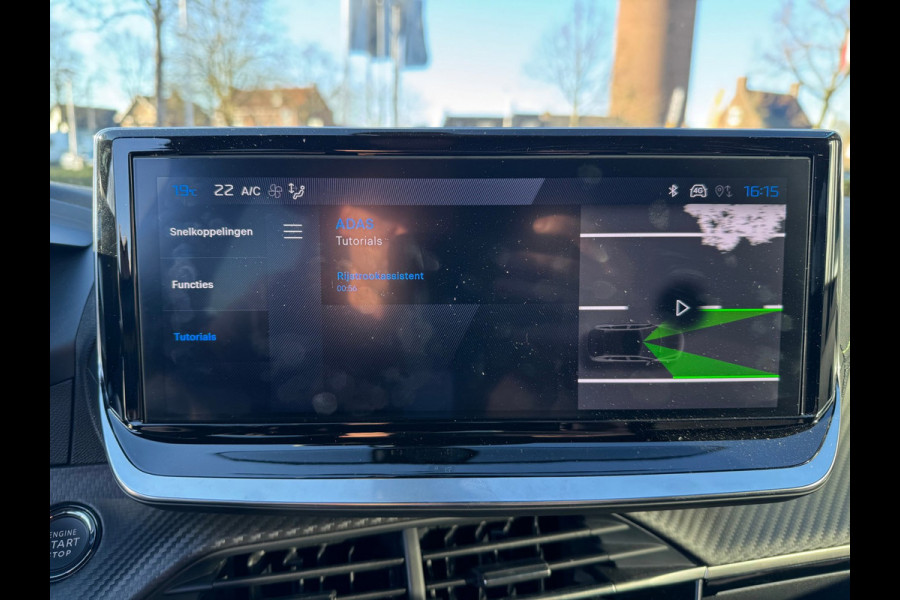 Peugeot 2008 1.2 Hybrid 136 GT Elektr bed. voorstoel / Alcantara / 360 camera / Navi / Stoelverwarming / Keyless