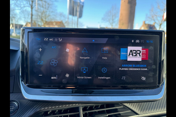 Peugeot 2008 1.2 Hybrid 136 GT Elektr bed. voorstoel / Alcantara / 360 camera / Navi / Stoelverwarming / Keyless
