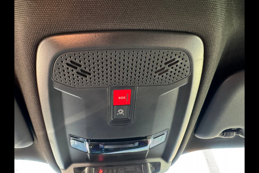 Peugeot 2008 1.2 Hybrid 136 GT Elektr bed. voorstoel / Alcantara / 360 camera / Navi / Stoelverwarming / Keyless