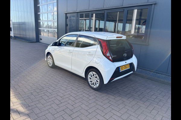 Toyota Aygo 1.0 VVT-i X-Play 5-drs. CAMERA/CARPLAY/LIMITER/AIRCO/MEDIA