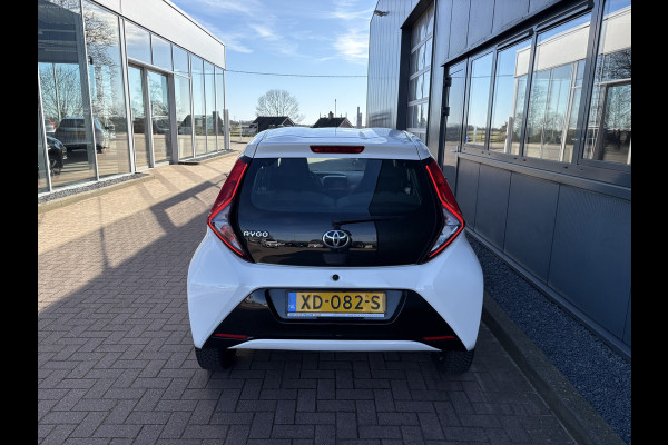 Toyota Aygo 1.0 VVT-i X-Play 5-drs. CAMERA/CARPLAY/LIMITER/AIRCO/MEDIA