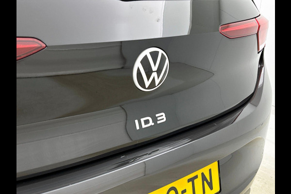 Volkswagen ID.3 Pro 58 kWh Navigatie Apple Carplay/Android Auto Camera Parkeersensoren Adaptive Cruise Control Full LED Matrix Stoel- en stuurverwarming Lichtmetalen velgen Climate Control