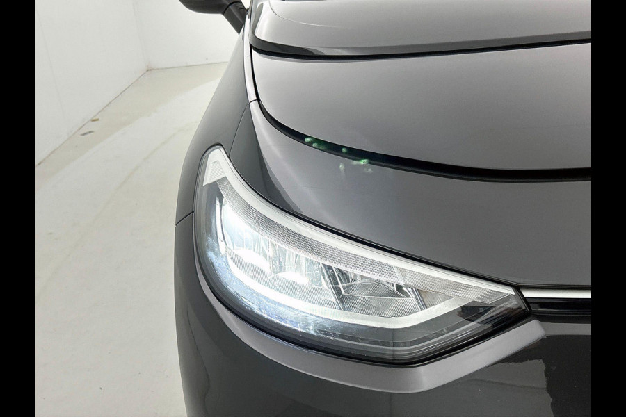Volkswagen ID.3 Pro 58 kWh Navigatie Apple Carplay/Android Auto Camera Parkeersensoren Adaptive Cruise Control Full LED Matrix Stoel- en stuurverwarming Lichtmetalen velgen Climate Control