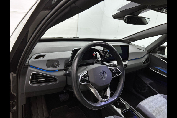 Volkswagen ID.3 Pro 58 kWh Navigatie Apple Carplay/Android Auto Camera Parkeersensoren Adaptive Cruise Control Full LED Matrix Stoel- en stuurverwarming Lichtmetalen velgen Climate Control