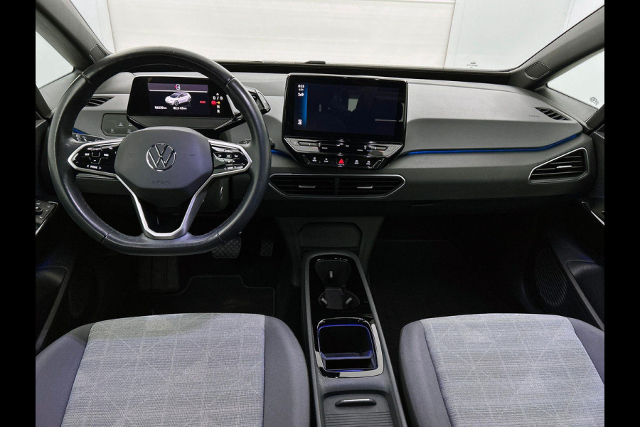 Volkswagen ID.3 Pro 58 kWh Navigatie Apple Carplay/Android Auto Camera Parkeersensoren Adaptive Cruise Control Full LED Matrix Stoel- en stuurverwarming Lichtmetalen velgen Climate Control