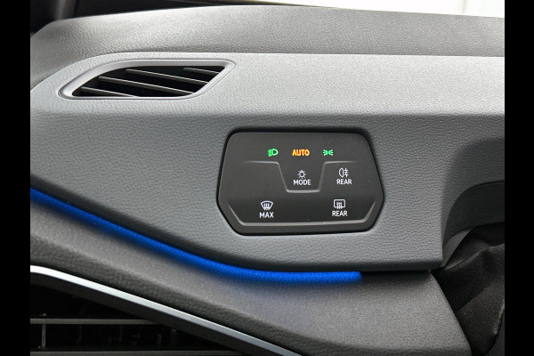 Volkswagen ID.3 Pro 58 kWh Navigatie Apple Carplay/Android Auto Camera Parkeersensoren Adaptive Cruise Control Full LED Matrix Stoel- en stuurverwarming Lichtmetalen velgen Climate Control