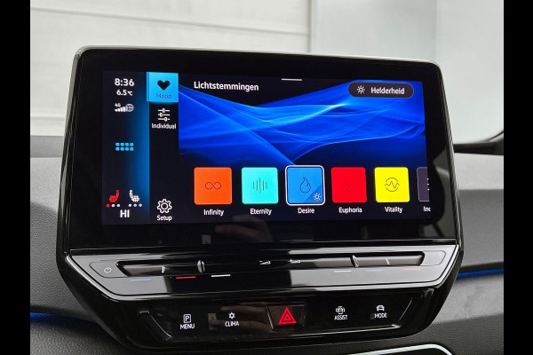 Volkswagen ID.3 Pro 58 kWh Navigatie Apple Carplay/Android Auto Camera Parkeersensoren Adaptive Cruise Control Full LED Matrix Stoel- en stuurverwarming Lichtmetalen velgen Climate Control