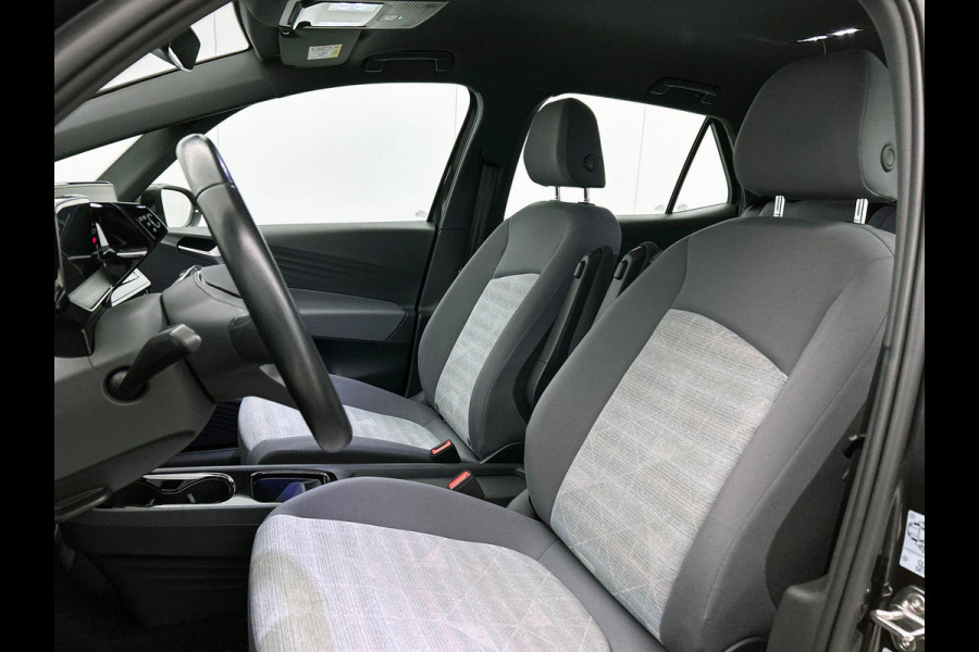 Volkswagen ID.3 Pro 58 kWh Navigatie Apple Carplay/Android Auto Camera Parkeersensoren Adaptive Cruise Control Full LED Matrix Stoel- en stuurverwarming Lichtmetalen velgen Climate Control