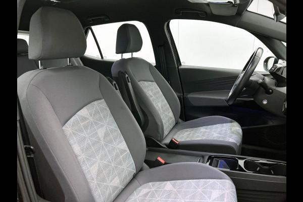 Volkswagen ID.3 Pro 58 kWh Navigatie Apple Carplay/Android Auto Camera Parkeersensoren Adaptive Cruise Control Full LED Matrix Stoel- en stuurverwarming Lichtmetalen velgen Climate Control