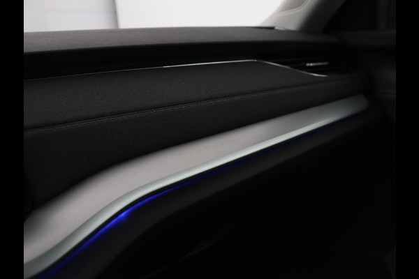 Škoda Octavia 1.4 TSI iV PHEV Business Edition Plus | Stoelverwarming | Trekhaak | Camera | Adaptive cruise | Carplay | Sfeerverlichting | Navigatie | Side Assist | Stuurverwarming | Plug In