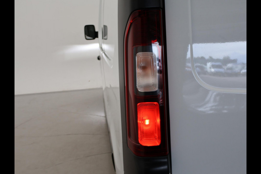 Renault Trafic 2.0 DCI 120 PK T26 L2H1 LANG COMFORT | LED | IMPERIAAL | APPLE CARPLAY | NAVIGATIE | DAB