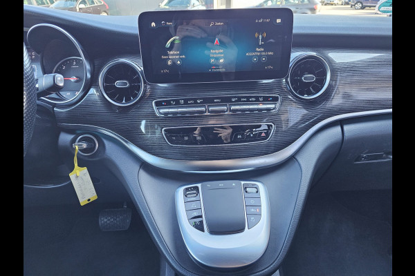 Mercedes-Benz V-Klasse 300d 4-MATIC Extra Lang DC Avantgarde | LED | ACC | Leder | Stoelverwarming | Burmester | App-connect | Trekhaak | LMV 19" | 360 Camera | Lane Assist | Schuifdeuren elektrisch |