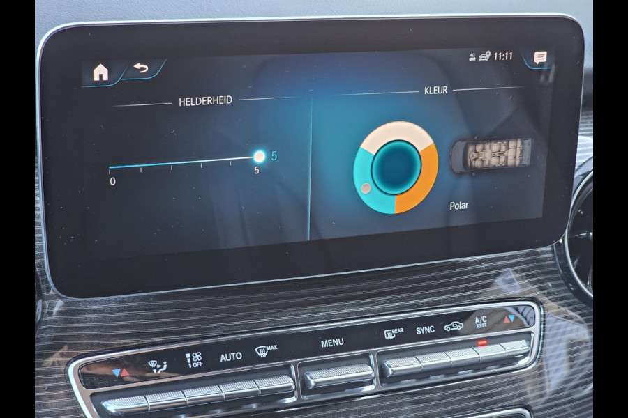 Mercedes-Benz V-Klasse 300d 4-MATIC Extra Lang DC Avantgarde | LED | ACC | Leder | Stoelverwarming | Burmester | App-connect | Trekhaak | LMV 19" | 360 Camera | Lane Assist | Schuifdeuren elektrisch |